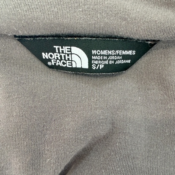 The North Face Women's Furlander Faux Fur Hooded Vest in a gray. Small. - Picture 6 of 7